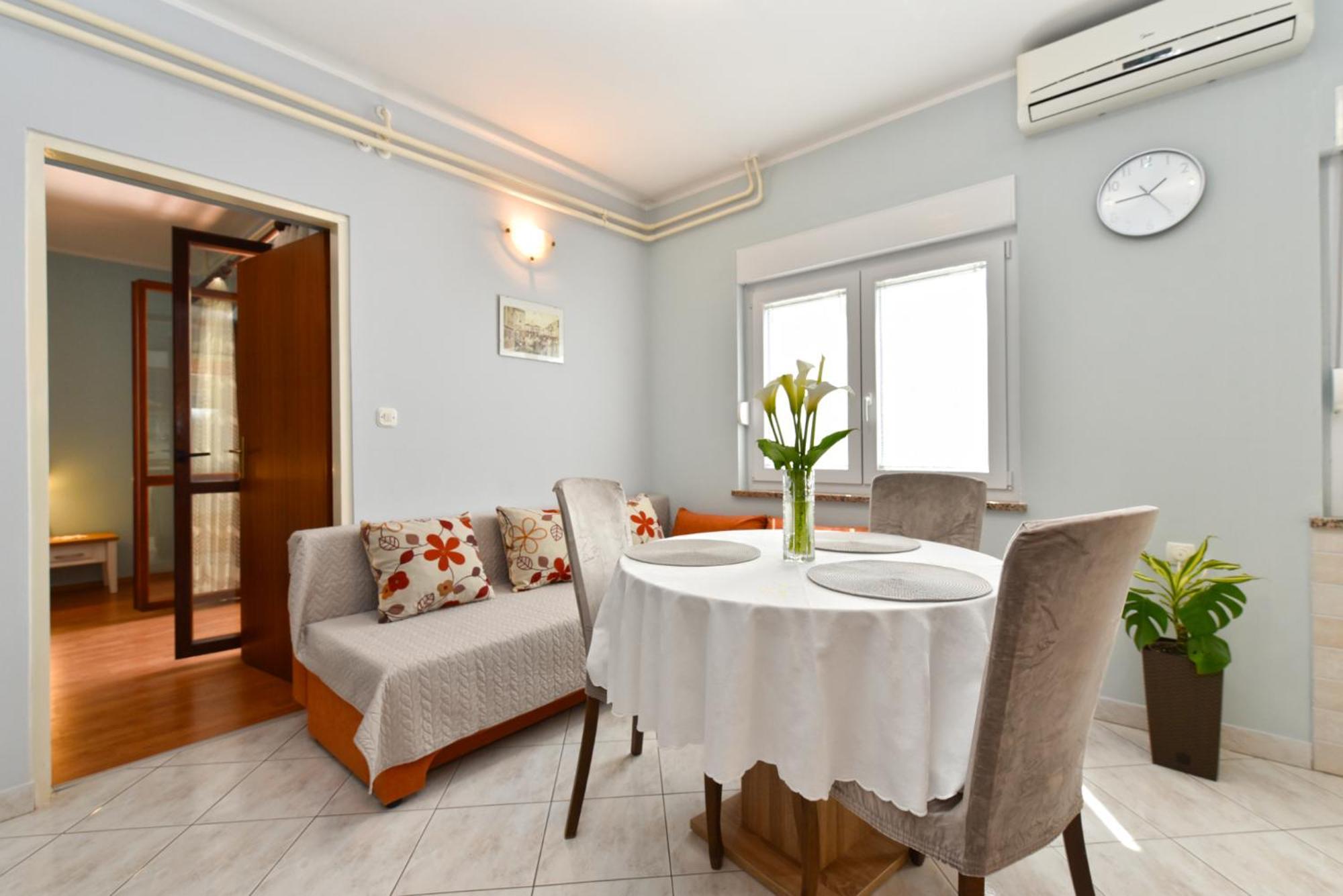 Apartments Nevina 1230 プーラ エクステリア 写真