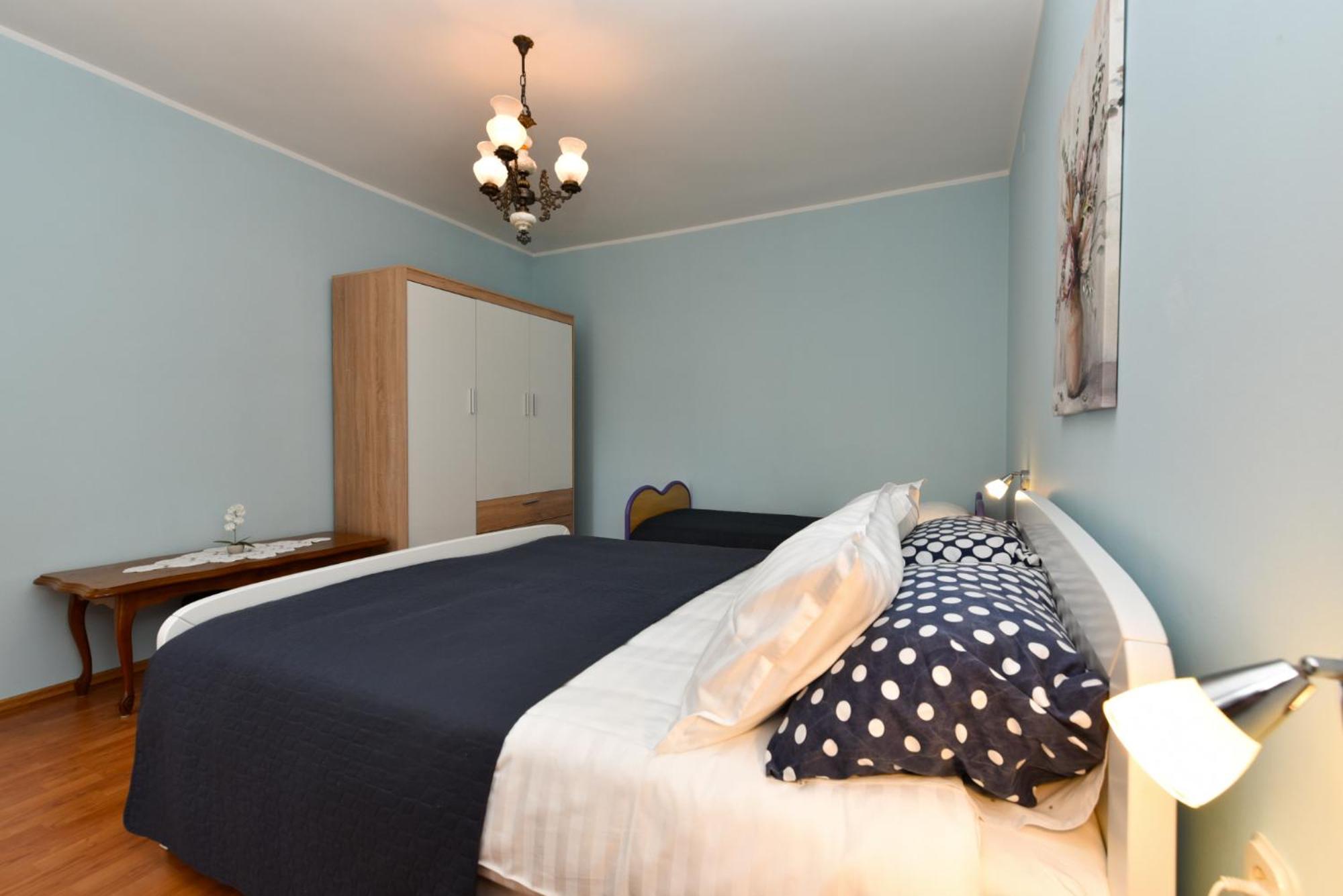 Apartments Nevina 1230 プーラ エクステリア 写真