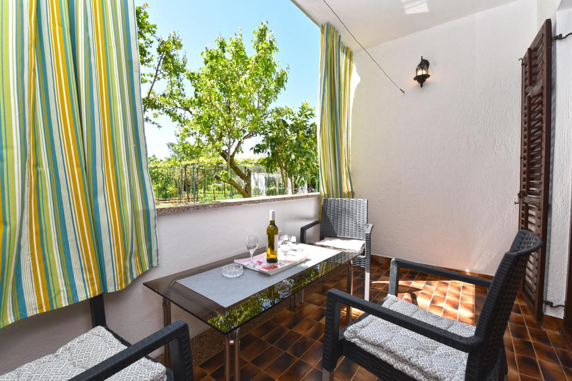 Apartments Nevina 1230 プーラ エクステリア 写真